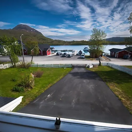 Sjolund House アパート *