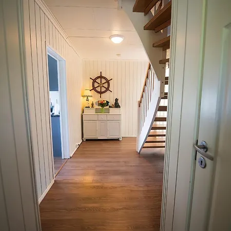 Apartment Sjolund House Dragoy